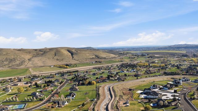 75029 E Homestead Road, Kennewick, WA 99338