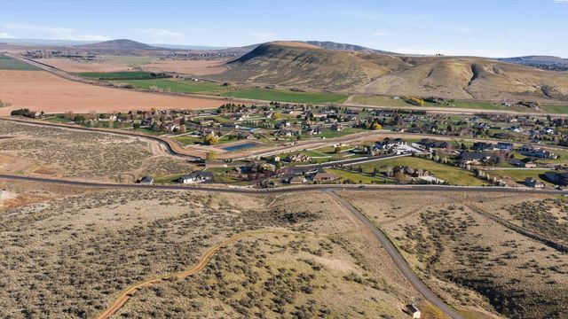 75029 E Homestead Road, Kennewick, WA 99338