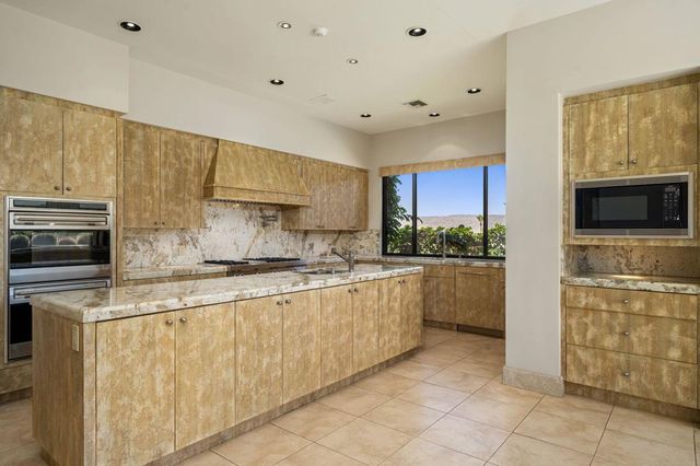 28 Evening Star Drive, Rancho Mirage, CA 92270
