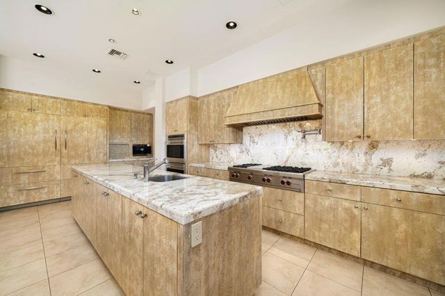 28 Evening Star Drive, Rancho Mirage, CA 92270