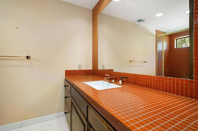 28 Evening Star Drive, Rancho Mirage, CA 92270
