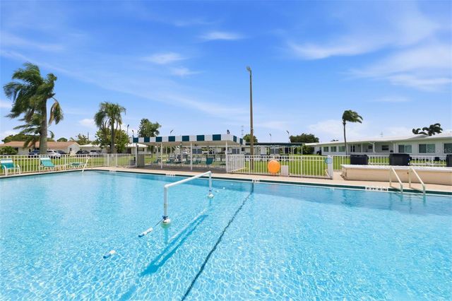 9729 37TH STREET N, Pinellas Park, FL 33782