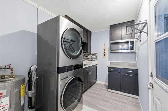 9729 37TH STREET N, Pinellas Park, FL 33782