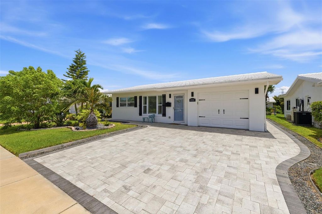 9729 37TH STREET N, Pinellas Park, FL 33782