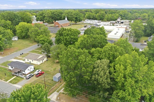 1627 Melody Lane, Burlington, NC 27215