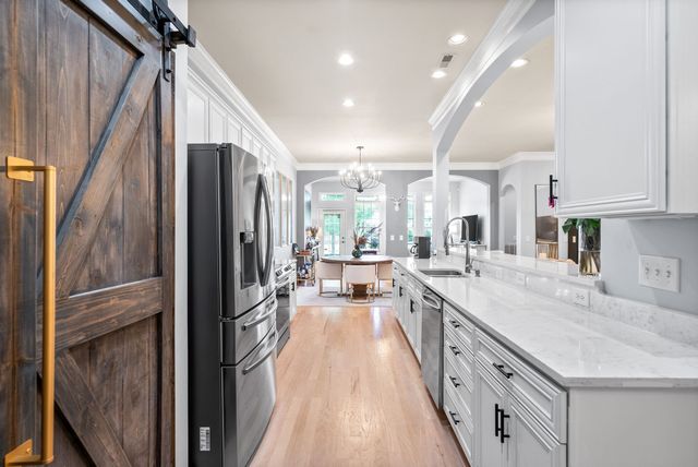 1113 Chickadee Cir, Hermitage, TN 37076