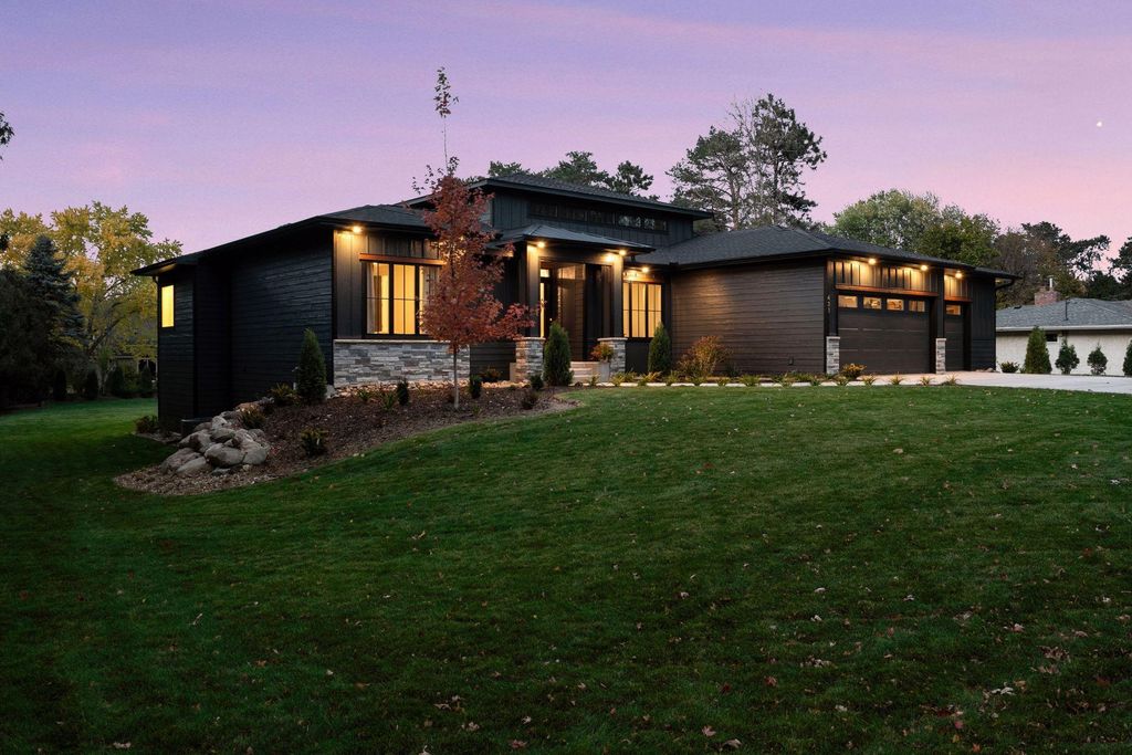 631 Callahan Place, Mendota Heights, MN 55118 — photo 2