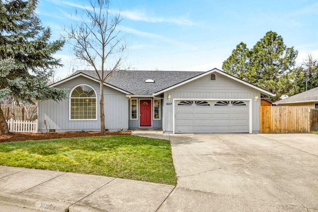 3027 Waterford Court, Medford, OR 97504