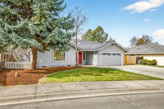 3027 Waterford Court, Medford, OR 97504