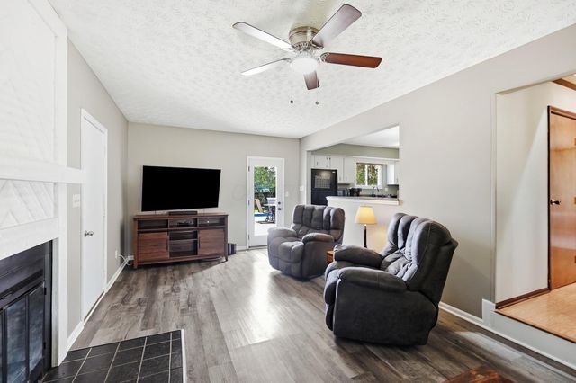 6296 Seneca Way, Grove City, OH 43123