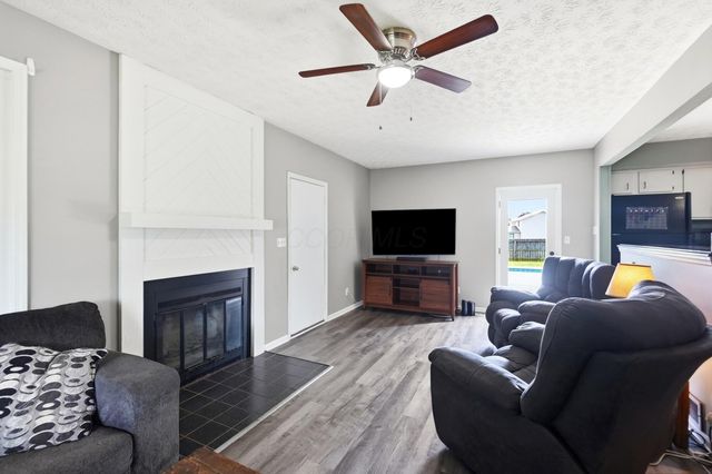 6296 Seneca Way, Grove City, OH 43123
