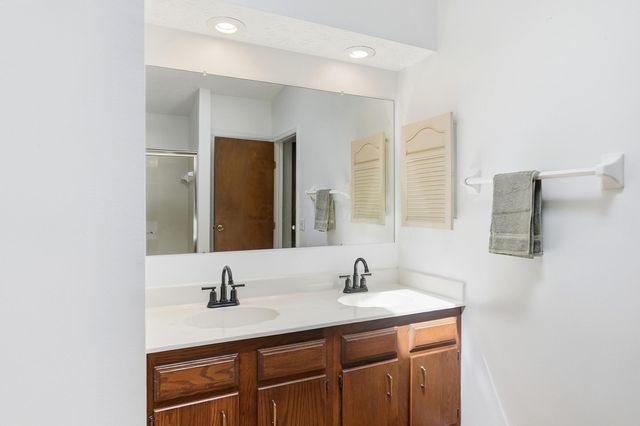 6296 Seneca Way, Grove City, OH 43123