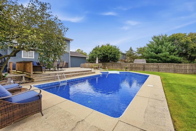 6296 Seneca Way, Grove City, OH 43123