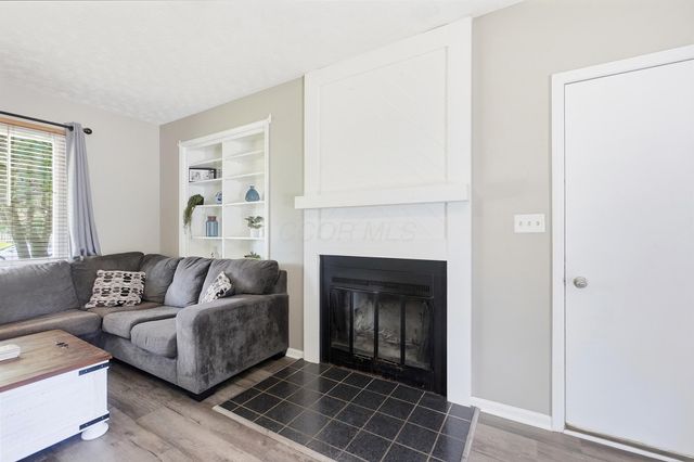 6296 Seneca Way, Grove City, OH 43123