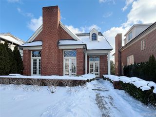 995 Pierce Street, Birmingham, MI 48009