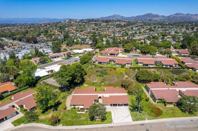 16657 Roca Dr, San Diego, CA 92128