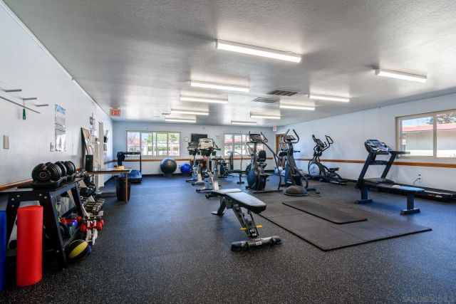 16657 Roca Dr, San Diego, CA 92128