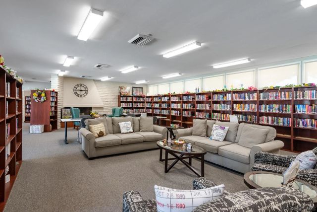 16657 Roca Dr, San Diego, CA 92128
