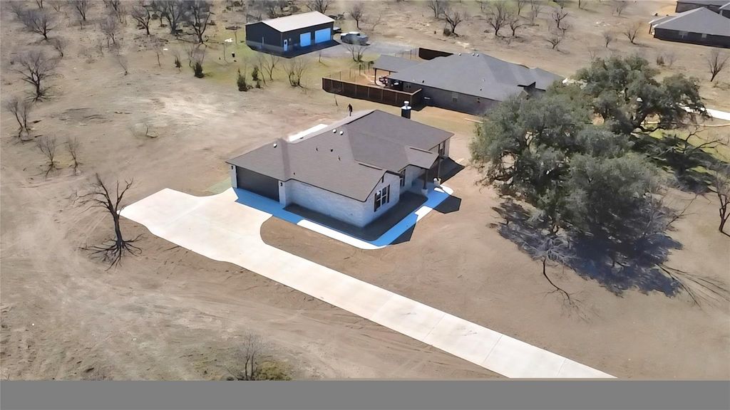 425 County Road 3152, Kempner, TX 76539