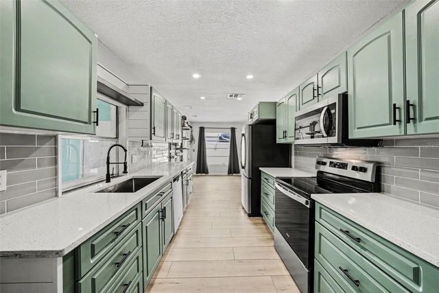 1810 DRIFTWOOD CIRCLE S, Oldsmar, FL 34677