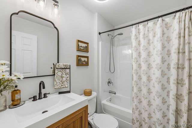 87 Waterford Park, Grand Island, NY 14072