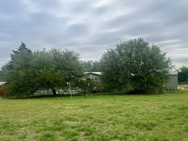 415 Hilltop Trail, New Fairview, TX 76078