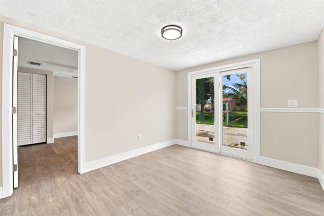 6115 SW 3rd Street, Margate, FL 33068