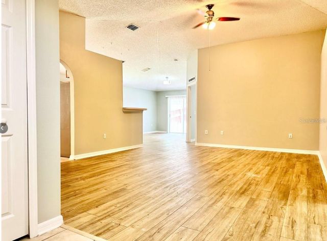14237 ECON WOODS LANE, Orlando, FL 32826