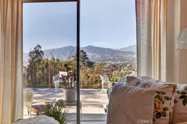 1459 Marion Dr, Glendale, CA 91205