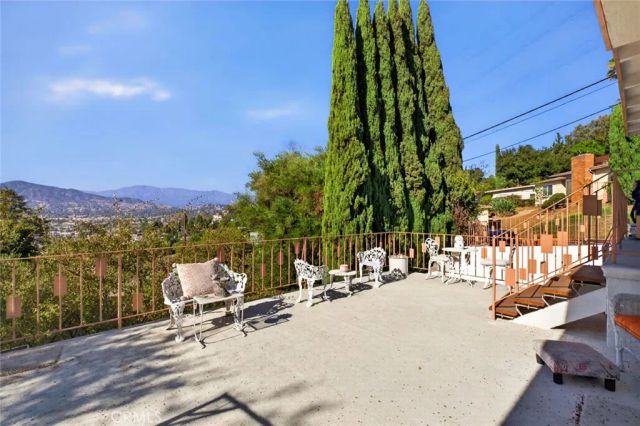 1459 Marion Dr, Glendale, CA 91205