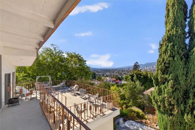 1459 Marion Dr, Glendale, CA 91205