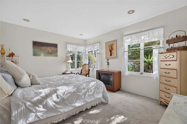 1459 Marion Dr, Glendale, CA 91205