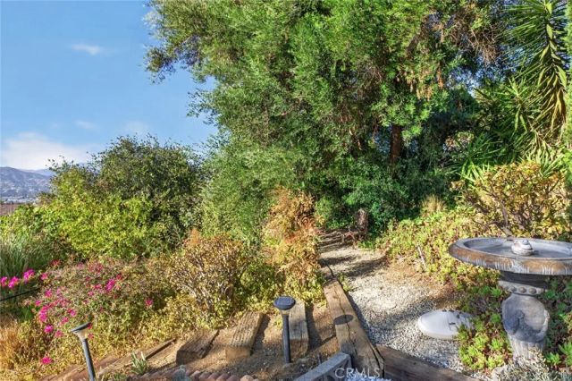 1459 Marion Dr, Glendale, CA 91205
