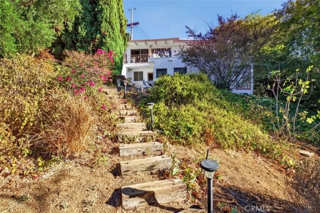 1459 Marion Dr, Glendale, CA 91205