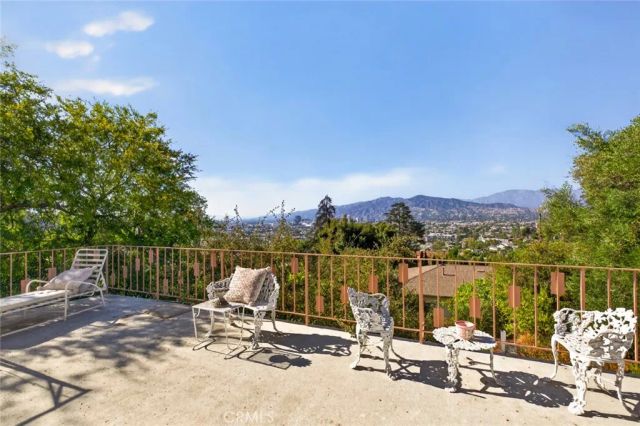 1459 Marion Dr, Glendale, CA 91205