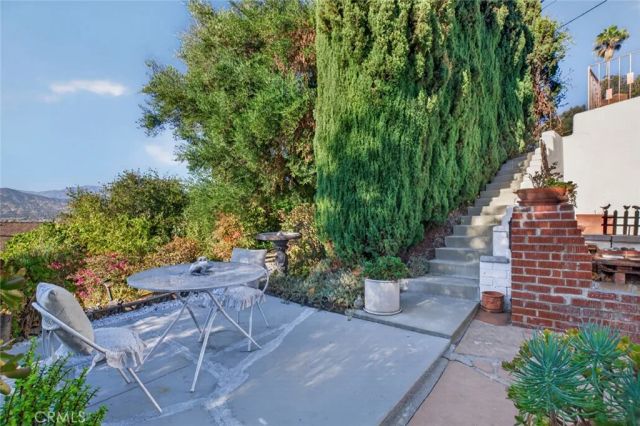 1459 Marion Dr, Glendale, CA 91205