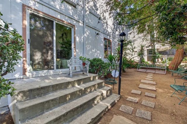 1459 Marion Dr, Glendale, CA 91205
