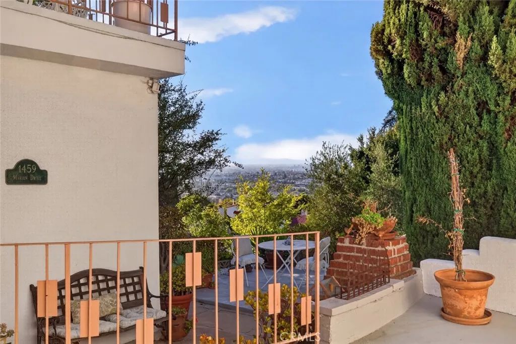 1459 Marion Dr, Glendale, CA 91205
