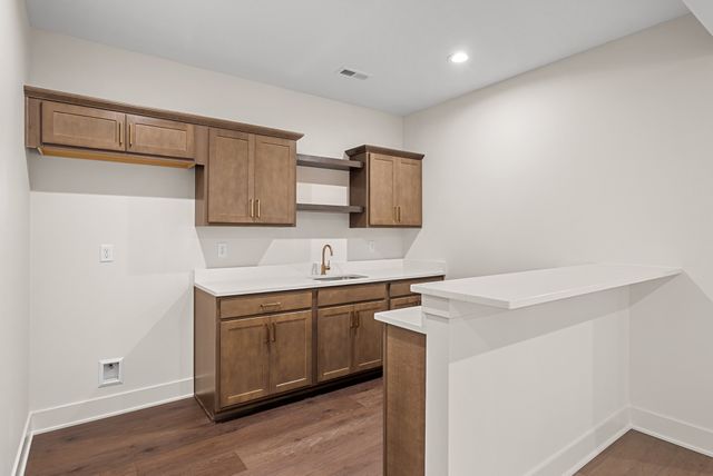 4668 180th Street, Urbandale, IA 50323