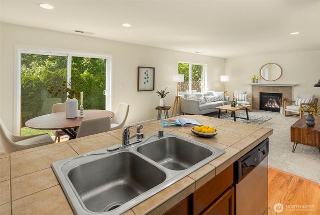 4200 166th Place SE, Bothell, WA 98012