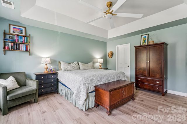 1042 Arrowhead Drive SE, Concord, NC 28025