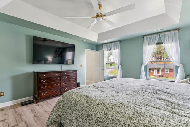 1042 Arrowhead Drive SE, Concord, NC 28025