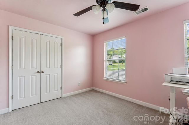 1042 Arrowhead Drive SE, Concord, NC 28025