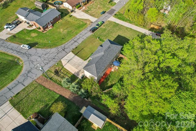1042 Arrowhead Drive SE, Concord, NC 28025