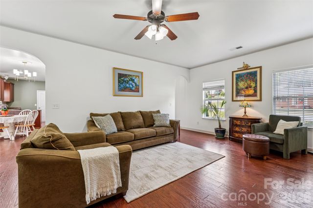 1042 Arrowhead Drive SE, Concord, NC 28025