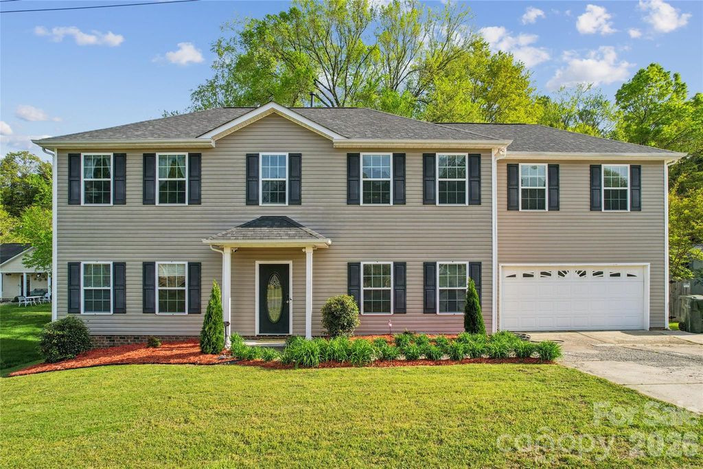 1042 Arrowhead Drive SE, Concord, NC 28025