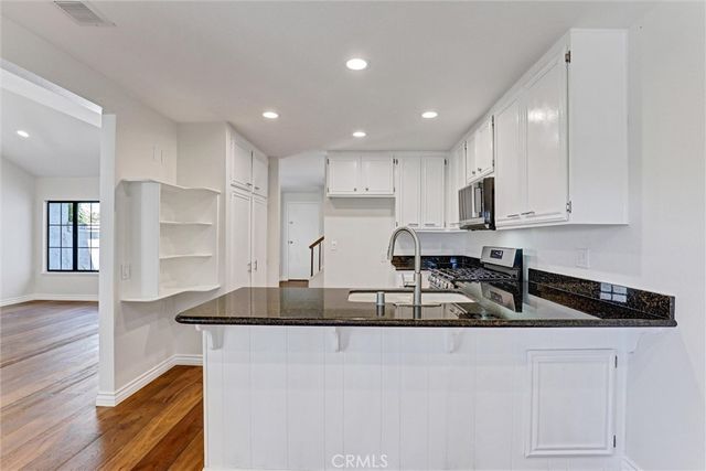 6 Shadow Hill, Laguna Hills, CA 92653