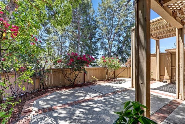 6 Shadow Hill, Laguna Hills, CA 92653