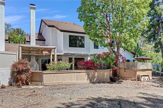 6 Shadow Hill, Laguna Hills, CA 92653