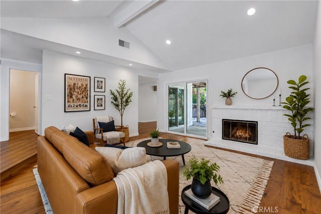 6 Shadow Hill, Laguna Hills, CA 92653